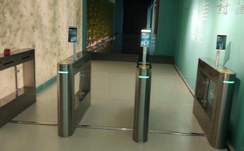 1728617672190355.jpg 1680837706512291.jpg